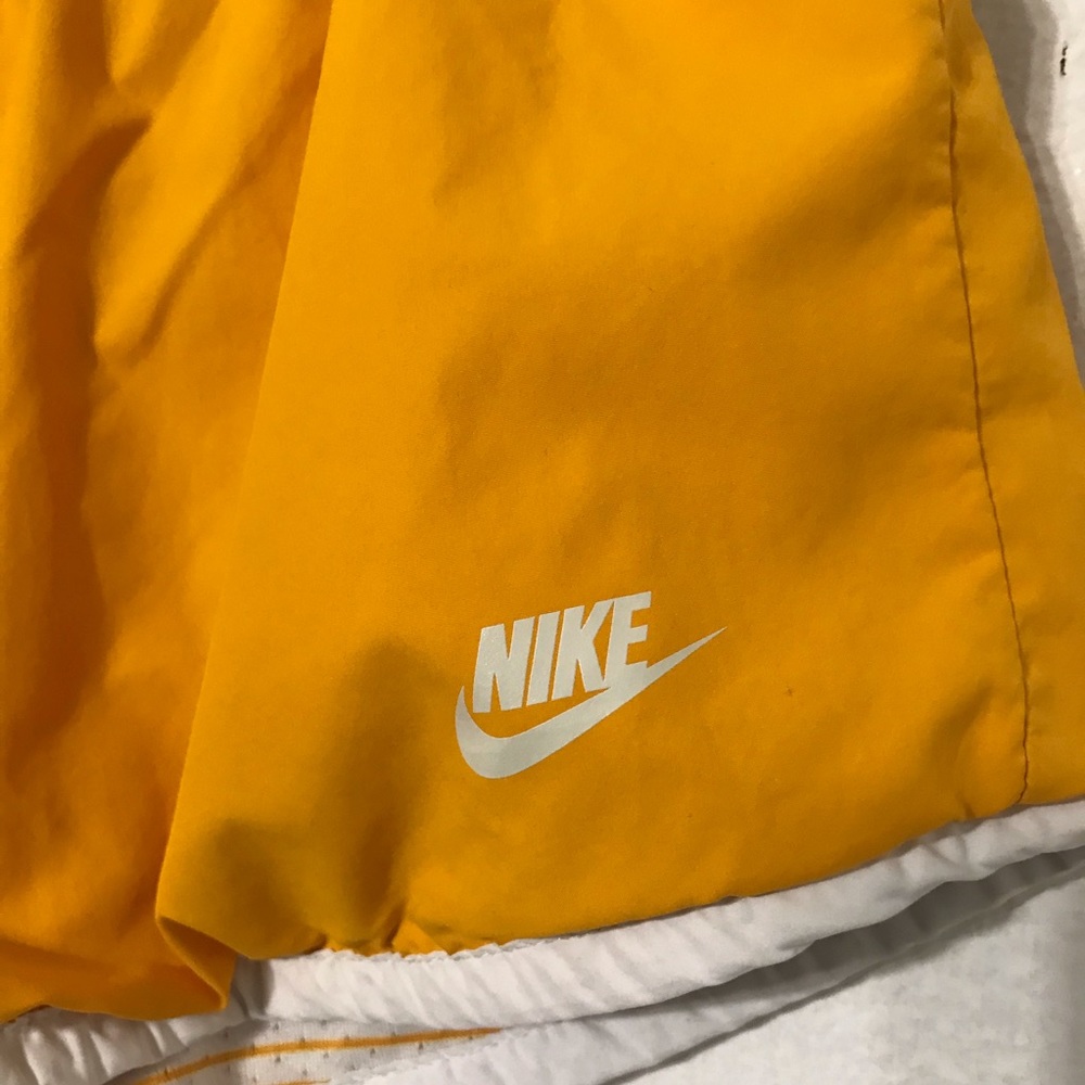 Nike short reversible size M
